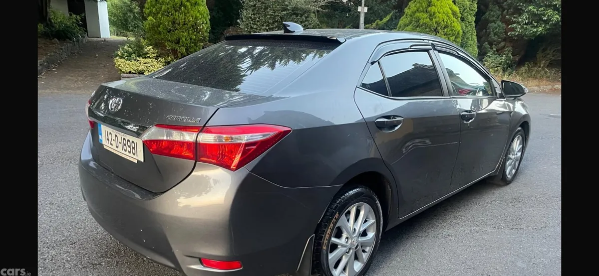 Toyota Corolla Saloon, Diesel, 2014, Grey