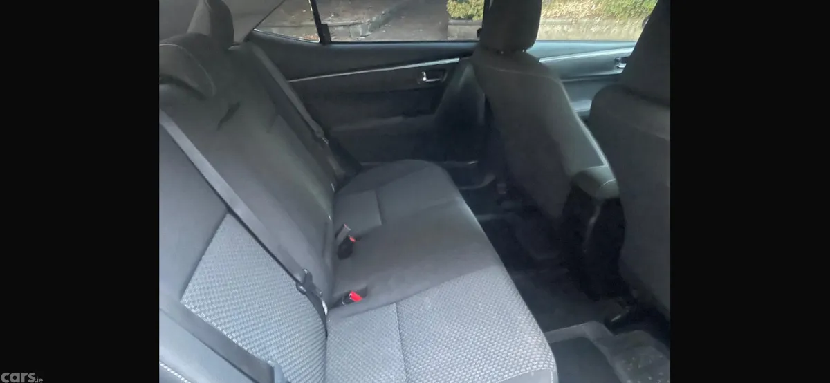 Toyota Corolla Saloon, Diesel, 2014, Grey