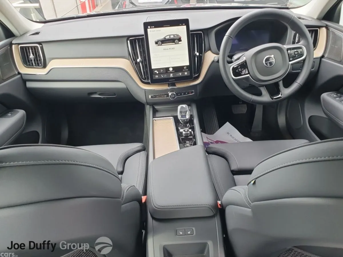 Volvo XC60 SUV, Petrol Plug-in Hybrid, 2026, Black