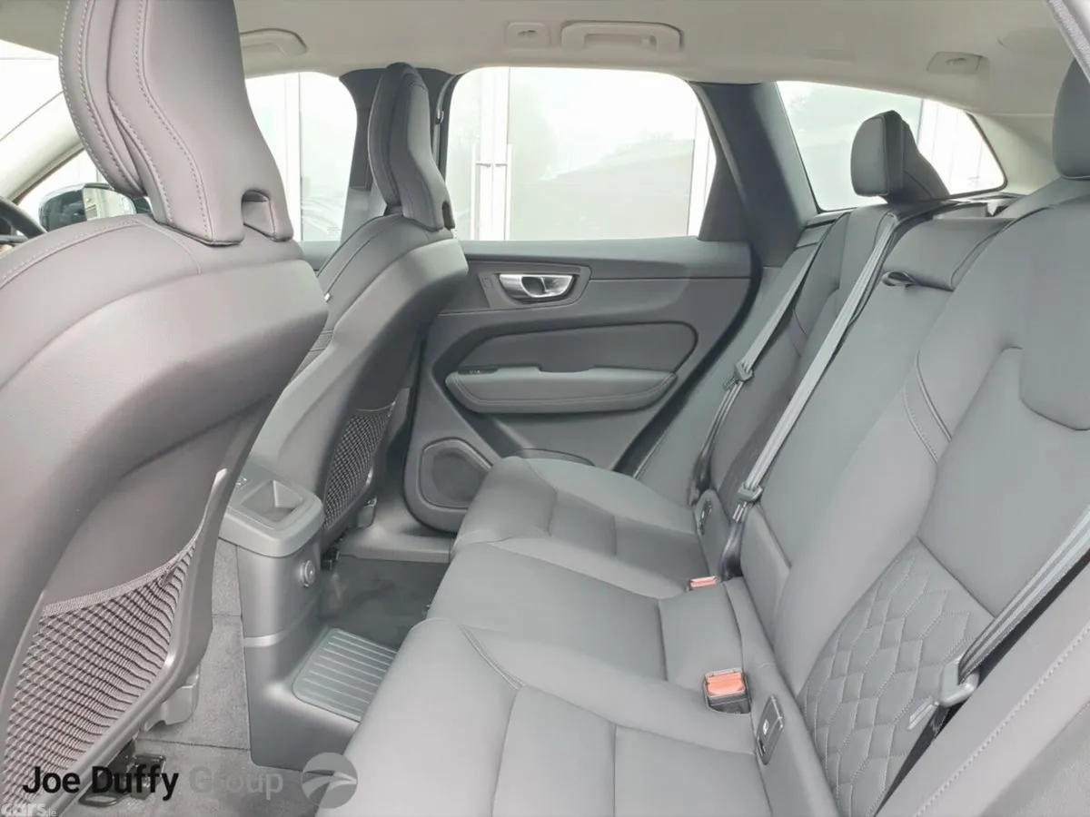 Volvo XC60 SUV, Petrol Plug-in Hybrid, 2026, Black