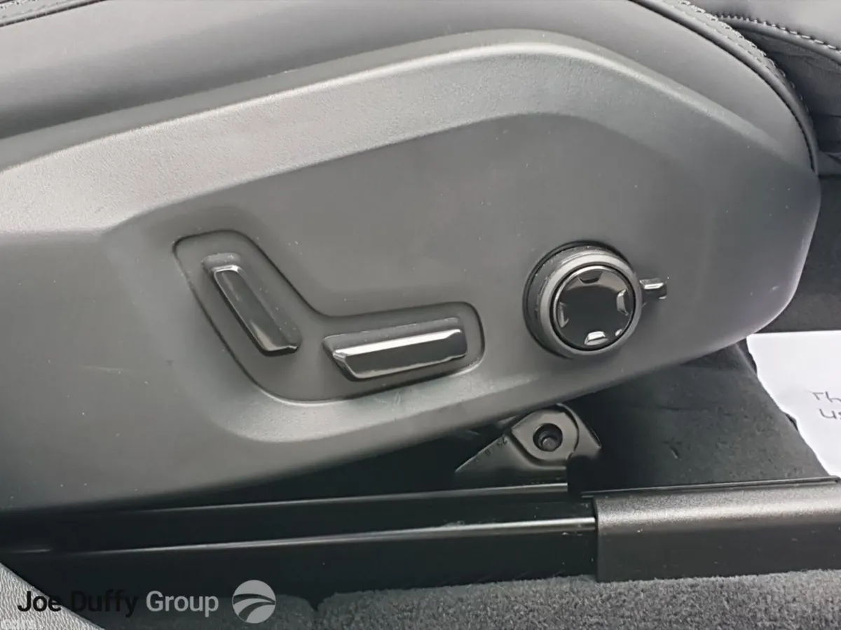 Volvo XC60 SUV, Petrol Plug-in Hybrid, 2026, Black