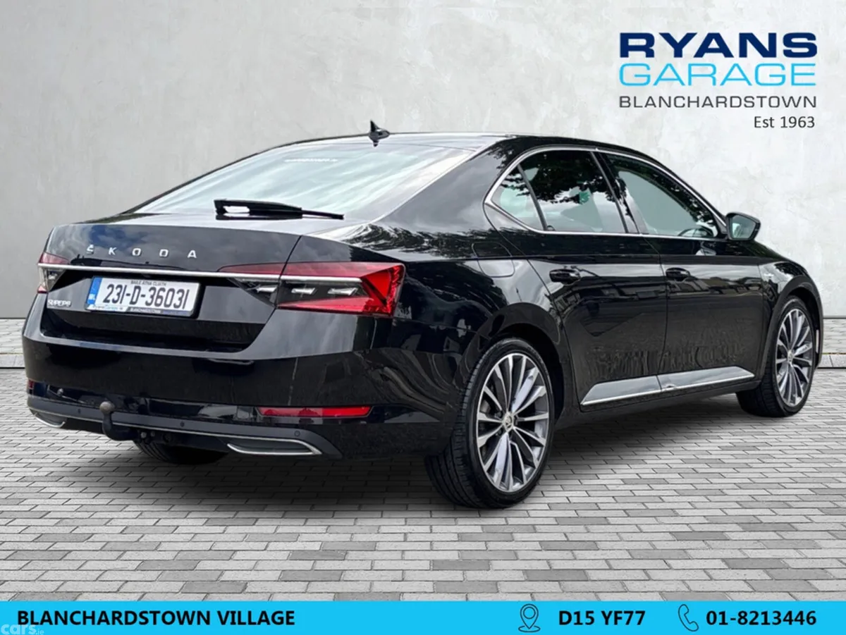 Skoda Superb Hatchback, Diesel, 2023, Black