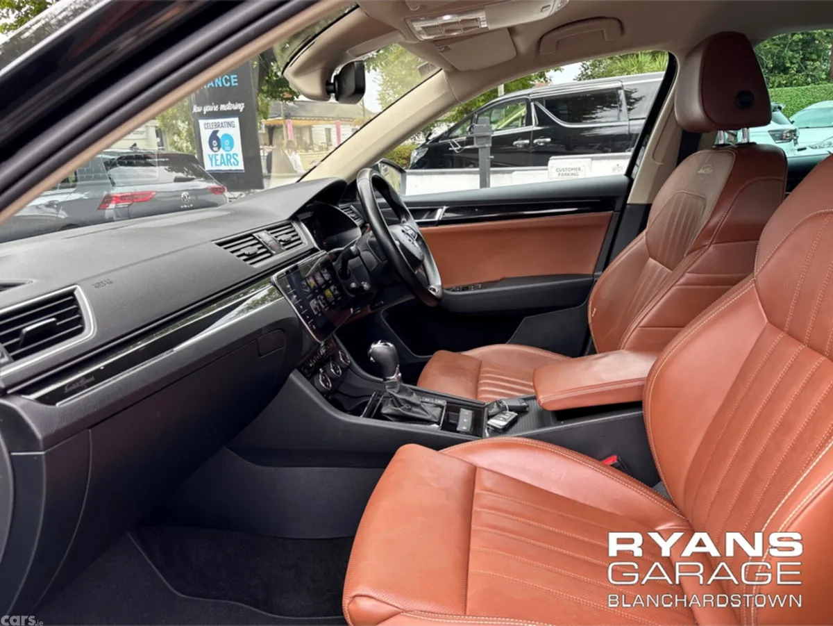 Skoda Superb Hatchback, Diesel, 2023, Black