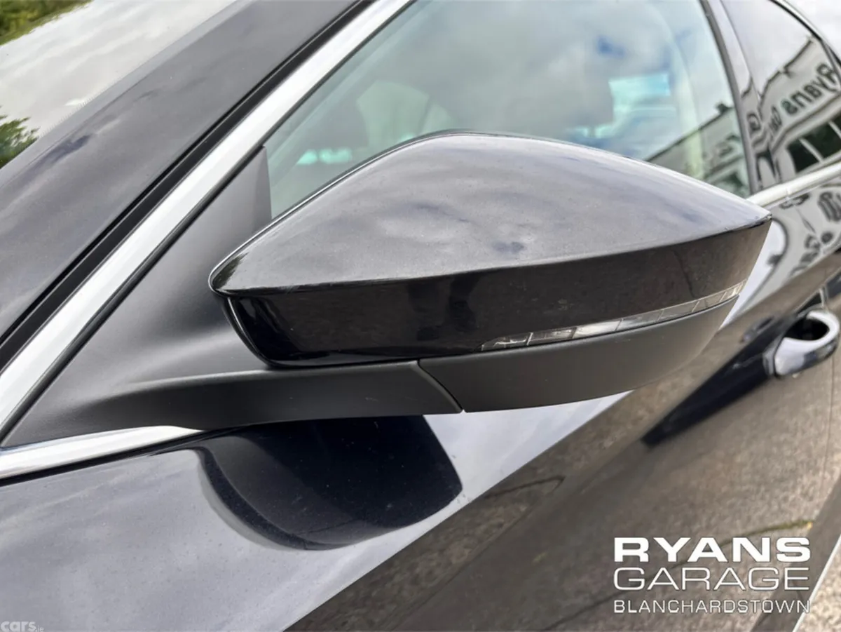 Skoda Superb Hatchback, Diesel, 2023, Black