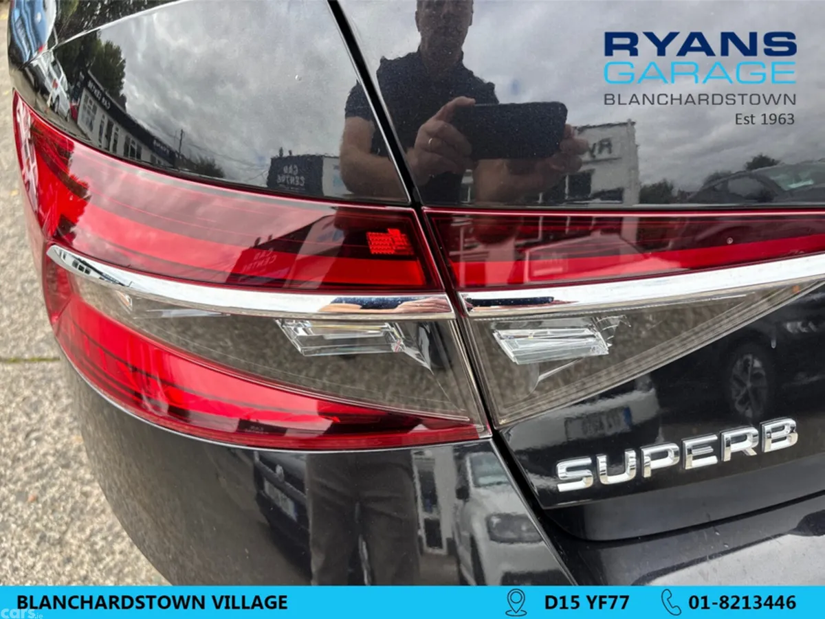 Skoda Superb Hatchback, Diesel, 2023, Black