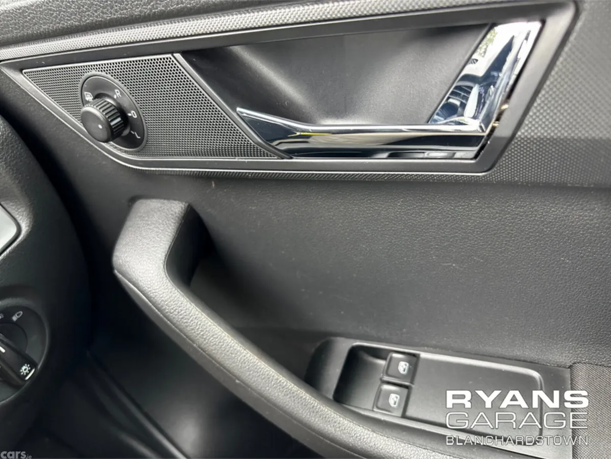 Skoda Fabia Hatchback, Petrol, 2019, Black