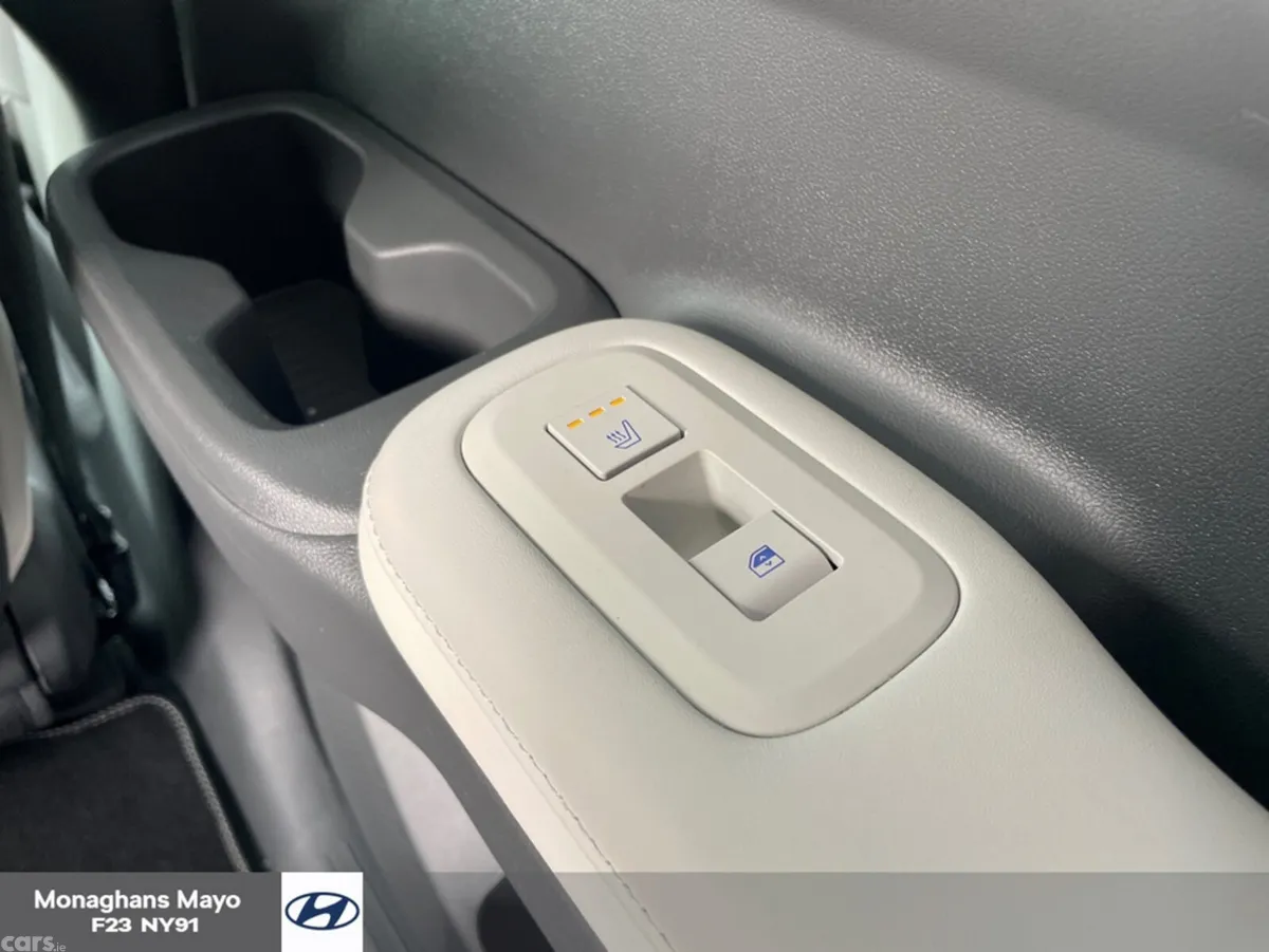 Hyundai Santa Fe SUV, Petrol Plug-in Hybrid, 2026, Blue