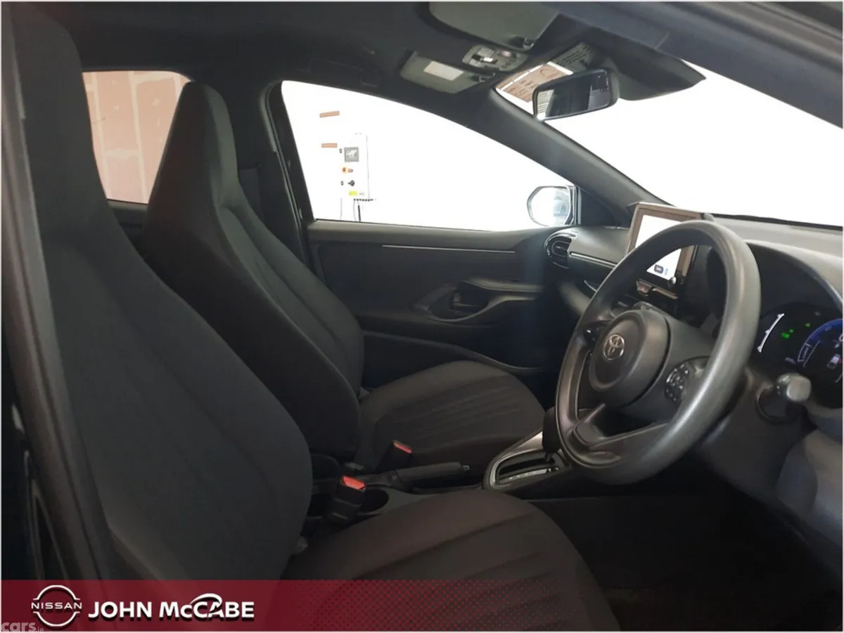 Toyota Yaris Hatchback, Petrol Hybrid, 2024, Black
