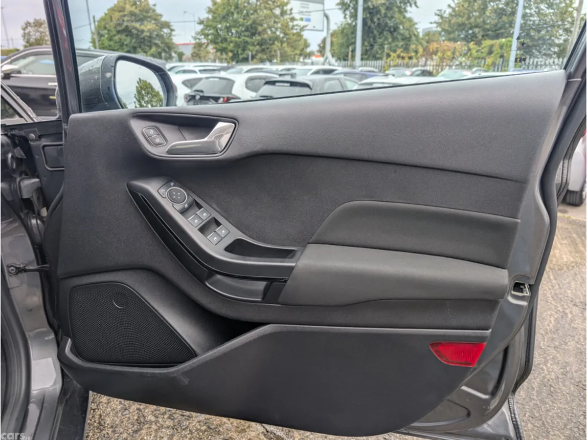 Ford Fiesta Hatchback, Petrol, 2020, Grey