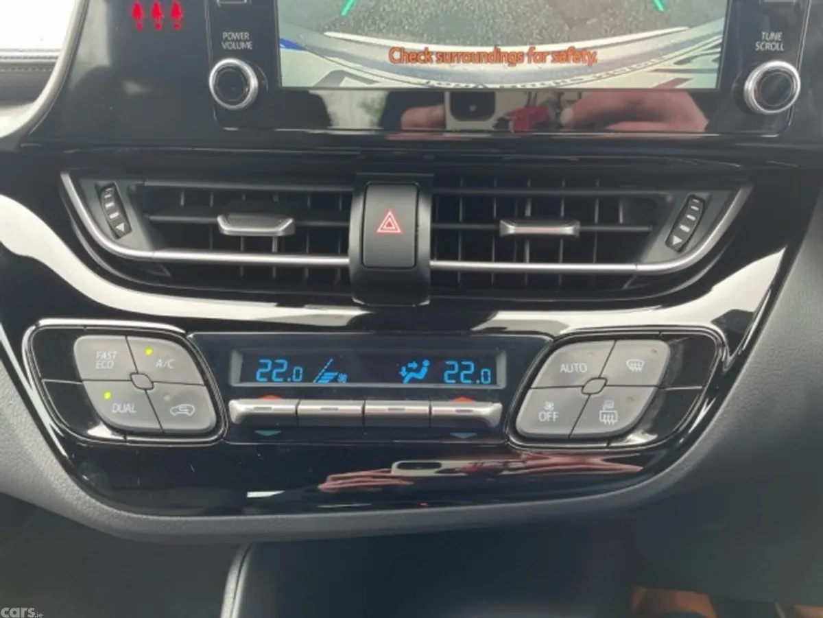 Toyota C-HR SUV, Petrol Hybrid, 2023, Silver