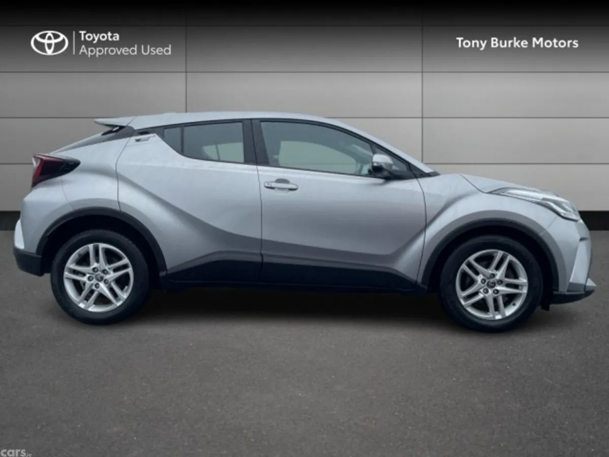 Toyota C-HR SUV, Petrol Hybrid, 2023, Silver