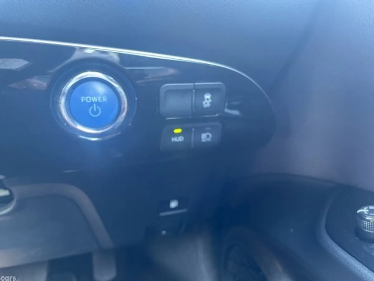 Toyota Prius Saloon, Petrol Hybrid, 2018, Red