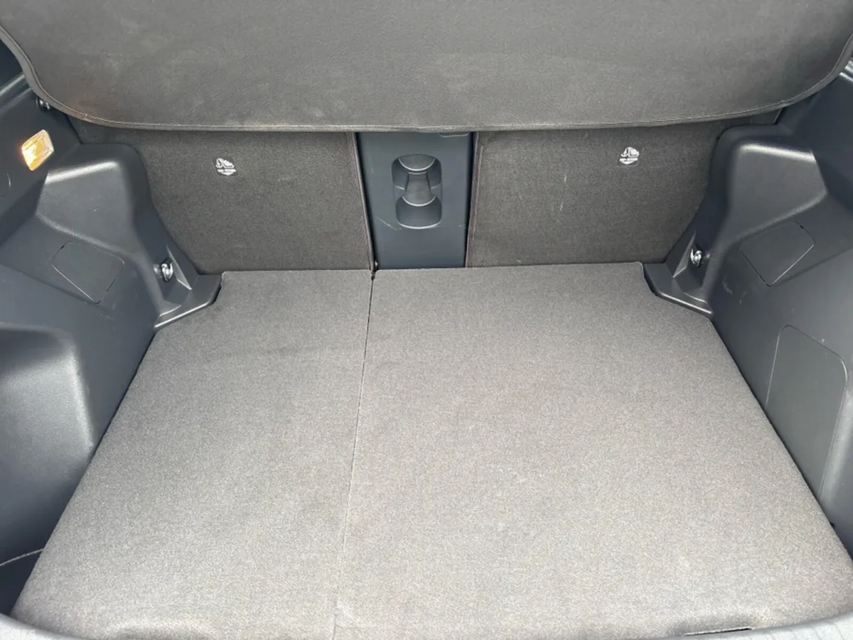 Toyota Yaris Cross SUV, Petrol Hybrid, 2025, Grey