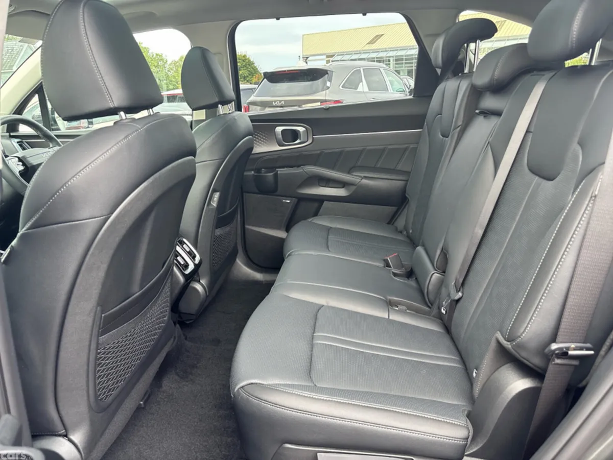 Kia Sorento MPV, Petrol Plug-in Hybrid, 2026, Grey