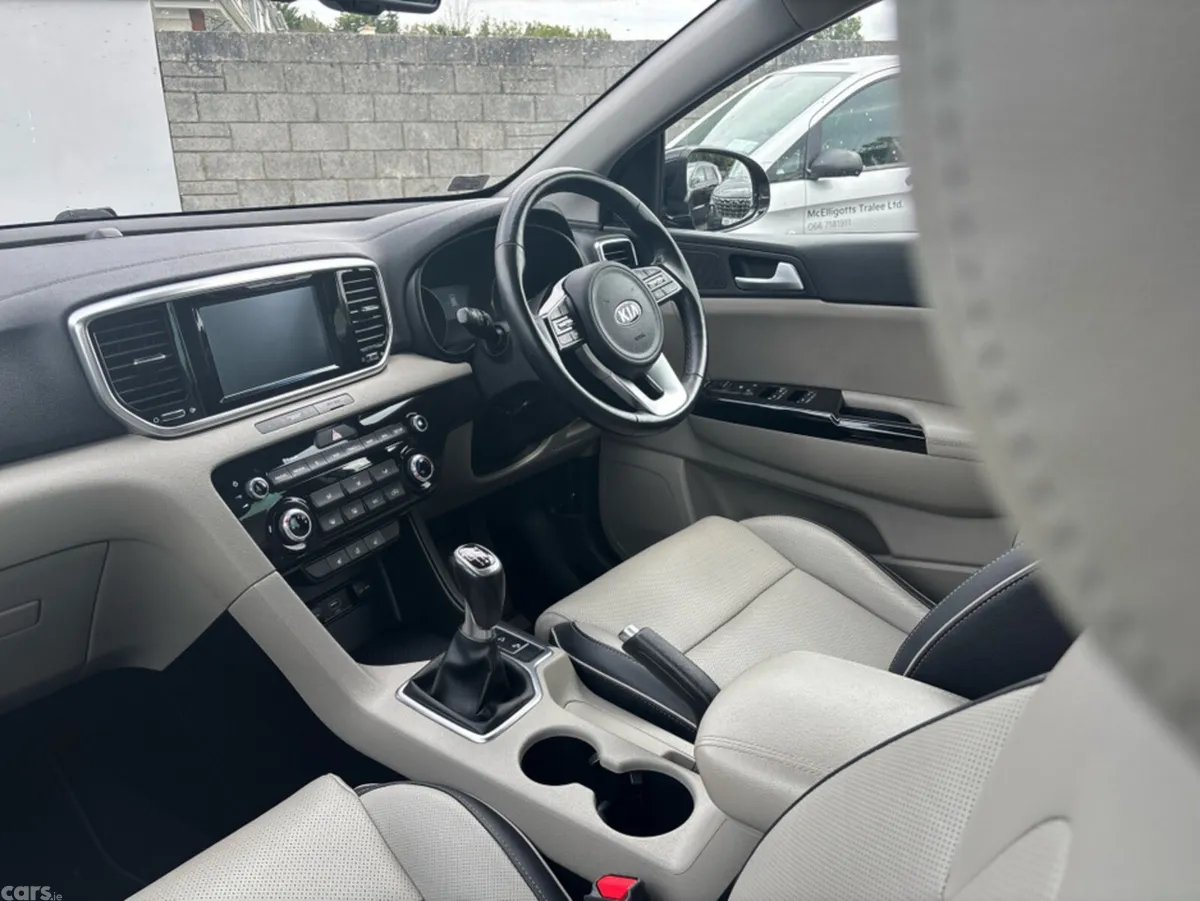 Kia Sportage MPV, Diesel Hybrid, 2020, Black
