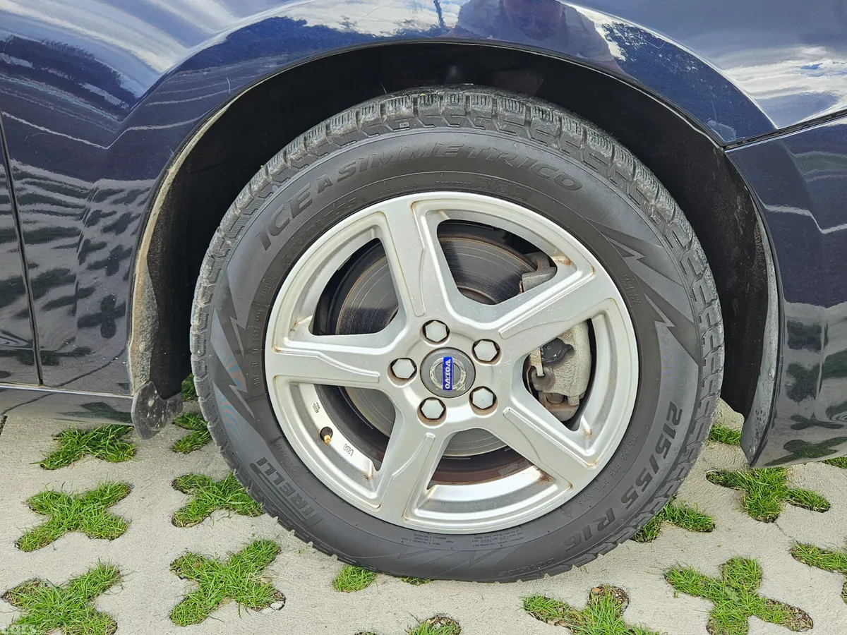 Volvo V60 Estate, Diesel, 2018, Blue