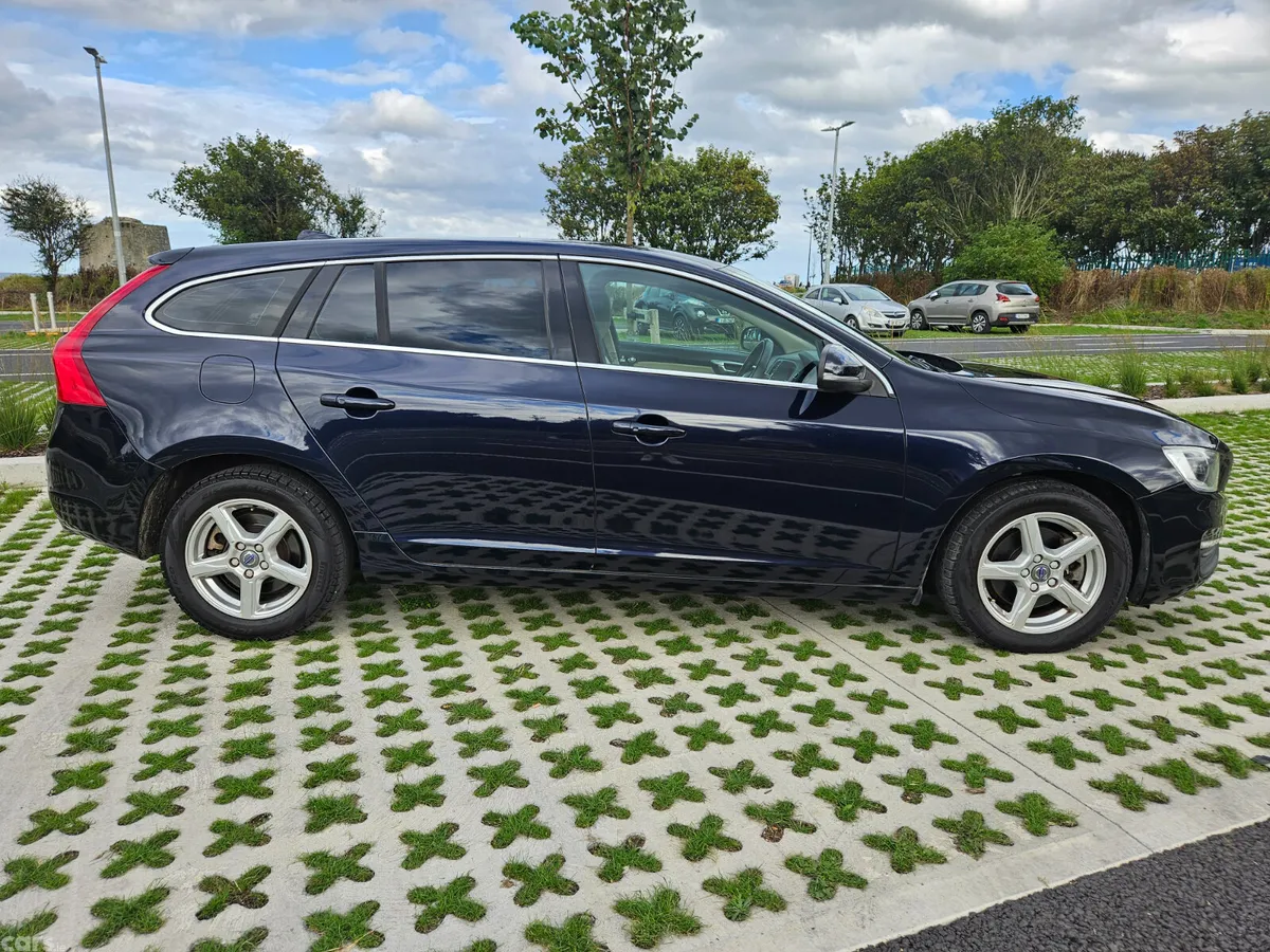 Volvo V60 Estate, Diesel, 2018, Blue