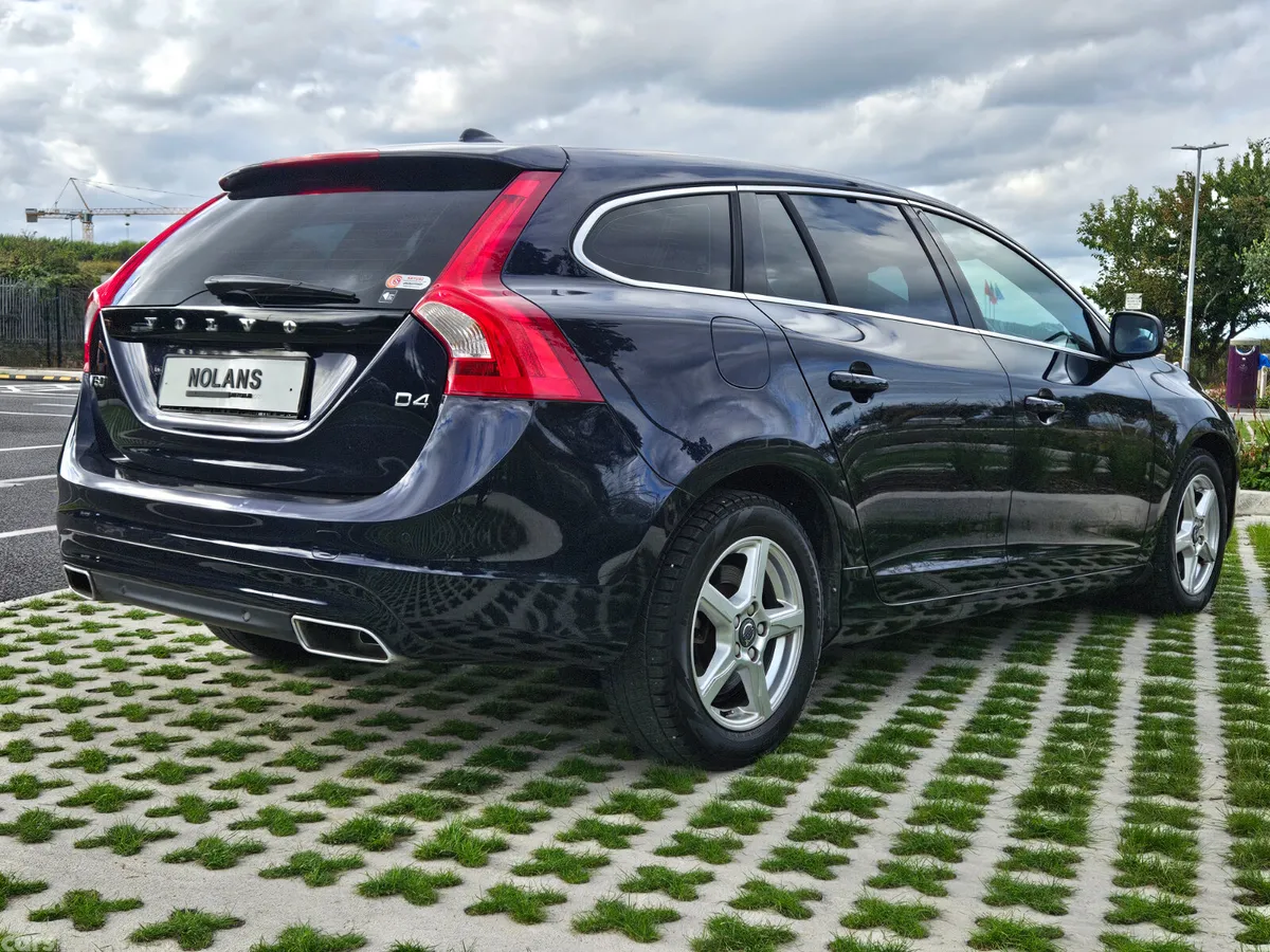 Volvo V60 Estate, Diesel, 2018, Blue