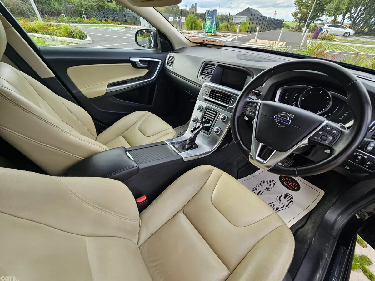 Volvo V60 Estate, Diesel, 2018, Blue