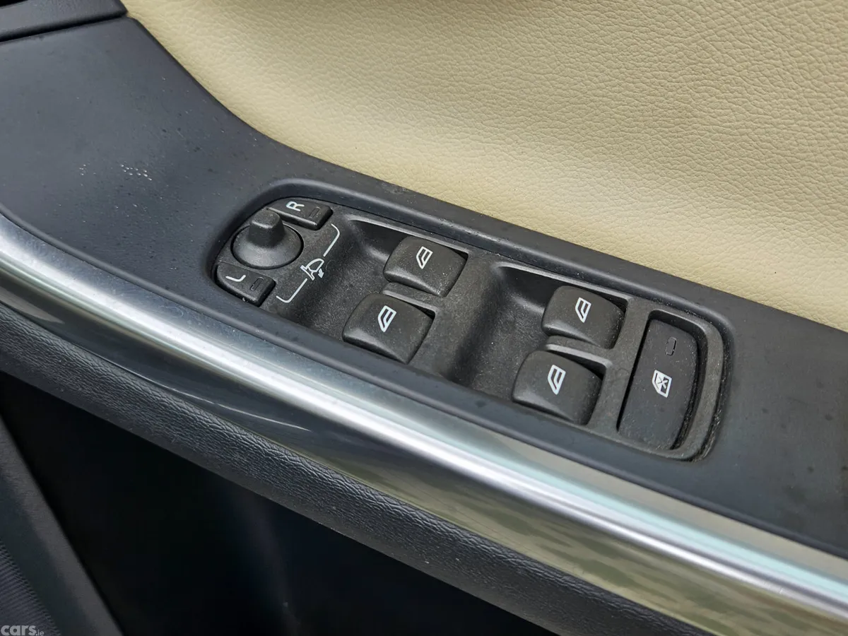 Volvo V60 Estate, Diesel, 2018, Blue