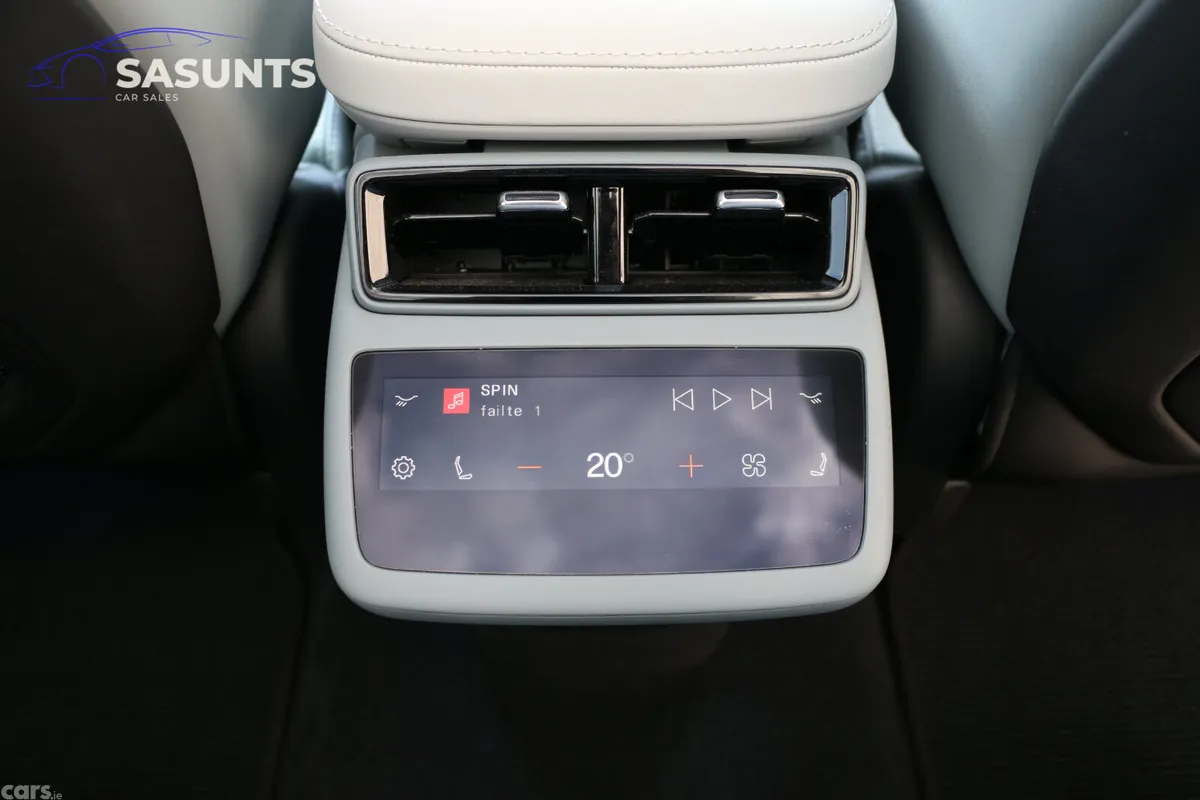 Polestar 4 Hatchback, Electric, 2024, White