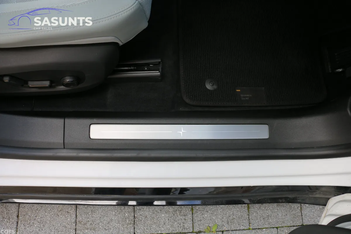 Polestar 4 Hatchback, Electric, 2024, White