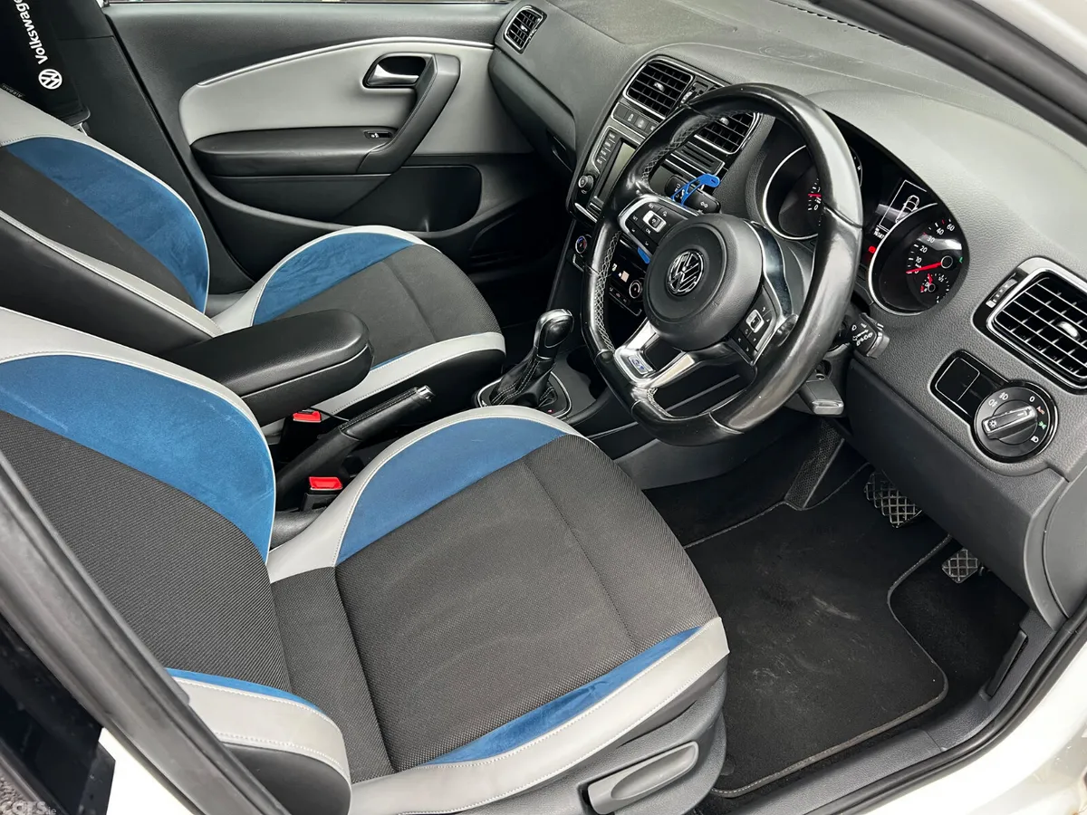 Volkswagen Polo Hatchback, Petrol, 2014, White