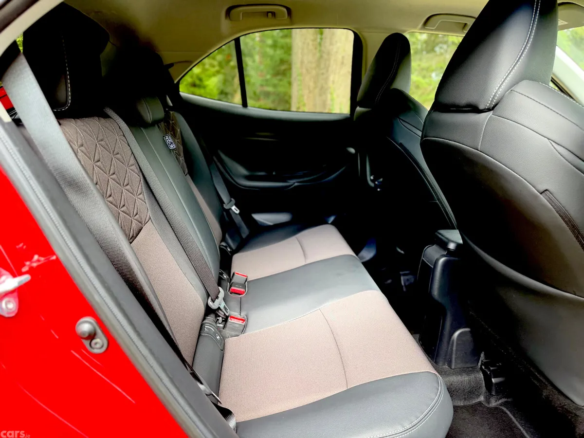 Toyota Yaris Cross Hatchback, Petrol Hybrid, 2025, Red