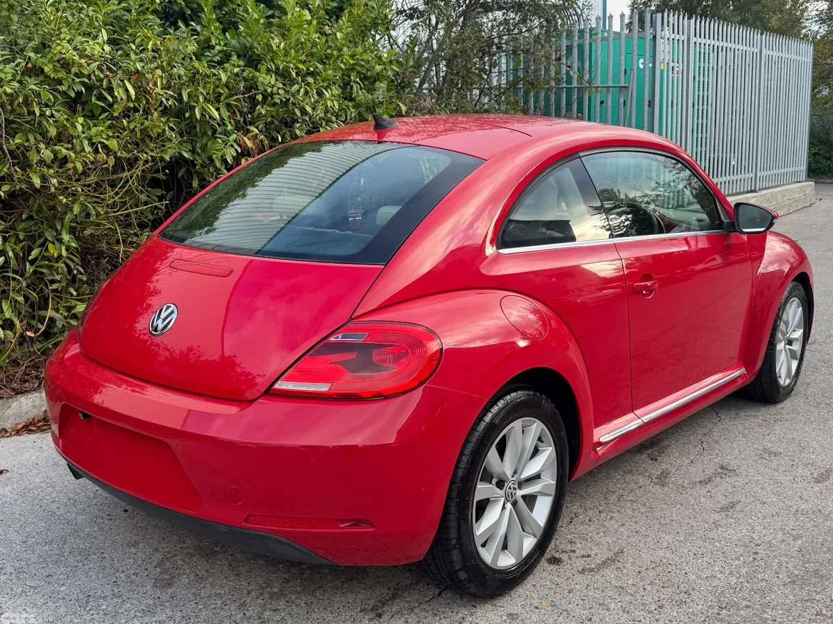 Volkswagen Beetle Hatchback, Petrol, 2015, Red