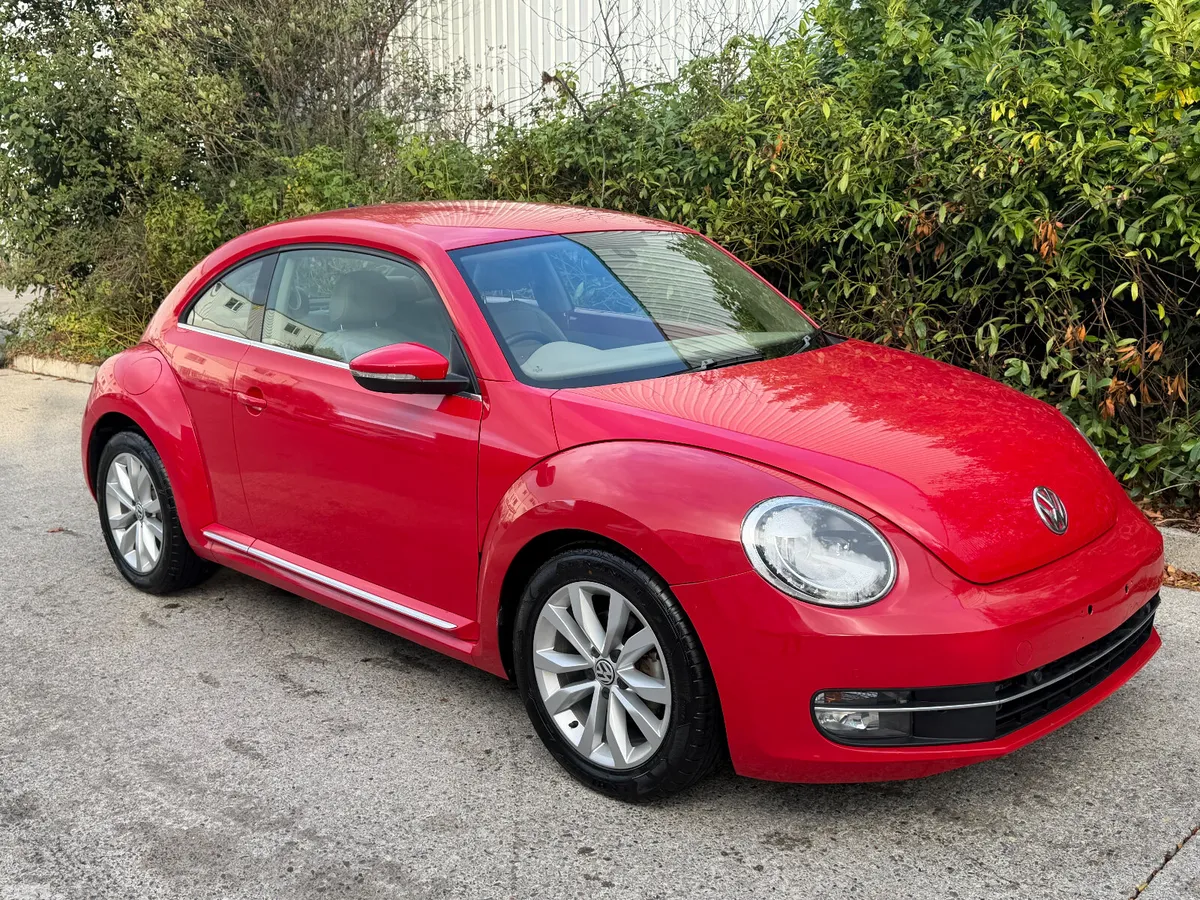 Volkswagen Beetle Hatchback, Petrol, 2015, Red