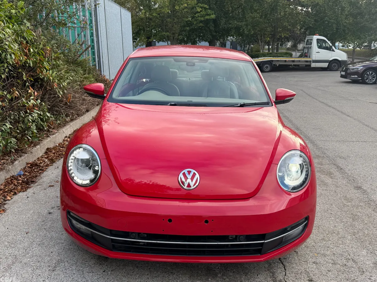 Volkswagen Beetle Hatchback, Petrol, 2015, Red