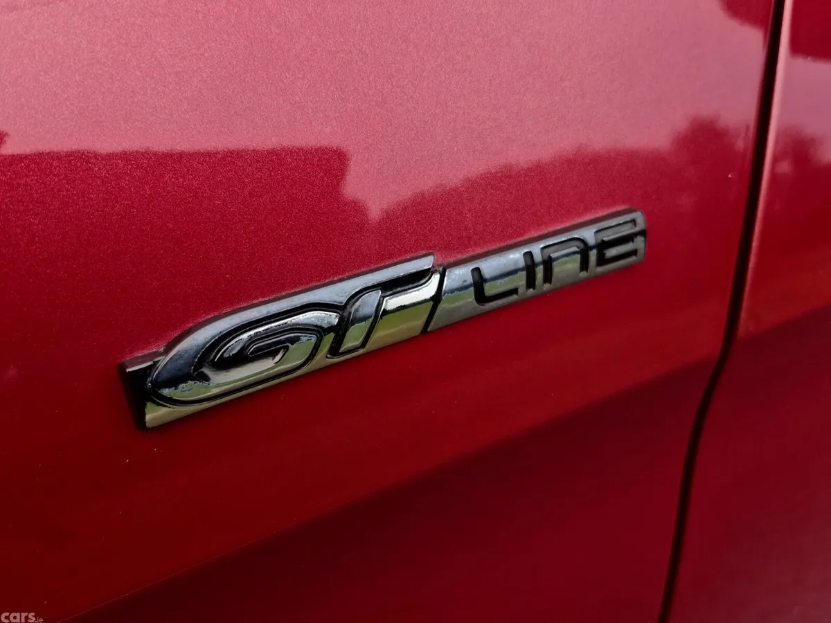 Peugeot 3008 MPV, Diesel, 2018, Red
