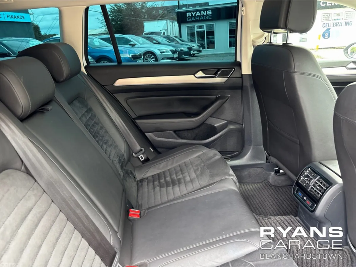 Volkswagen Passat Estate, Petrol, 2018, White