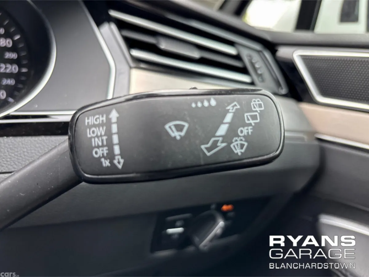 Volkswagen Passat Estate, Petrol, 2018, White