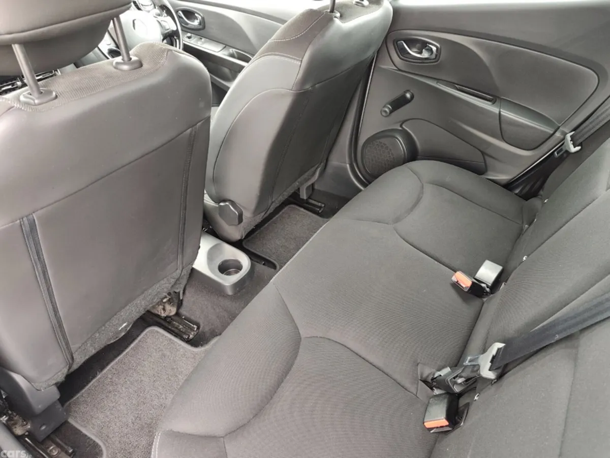 Renault Clio Hatchback, Diesel, 2014, Silver