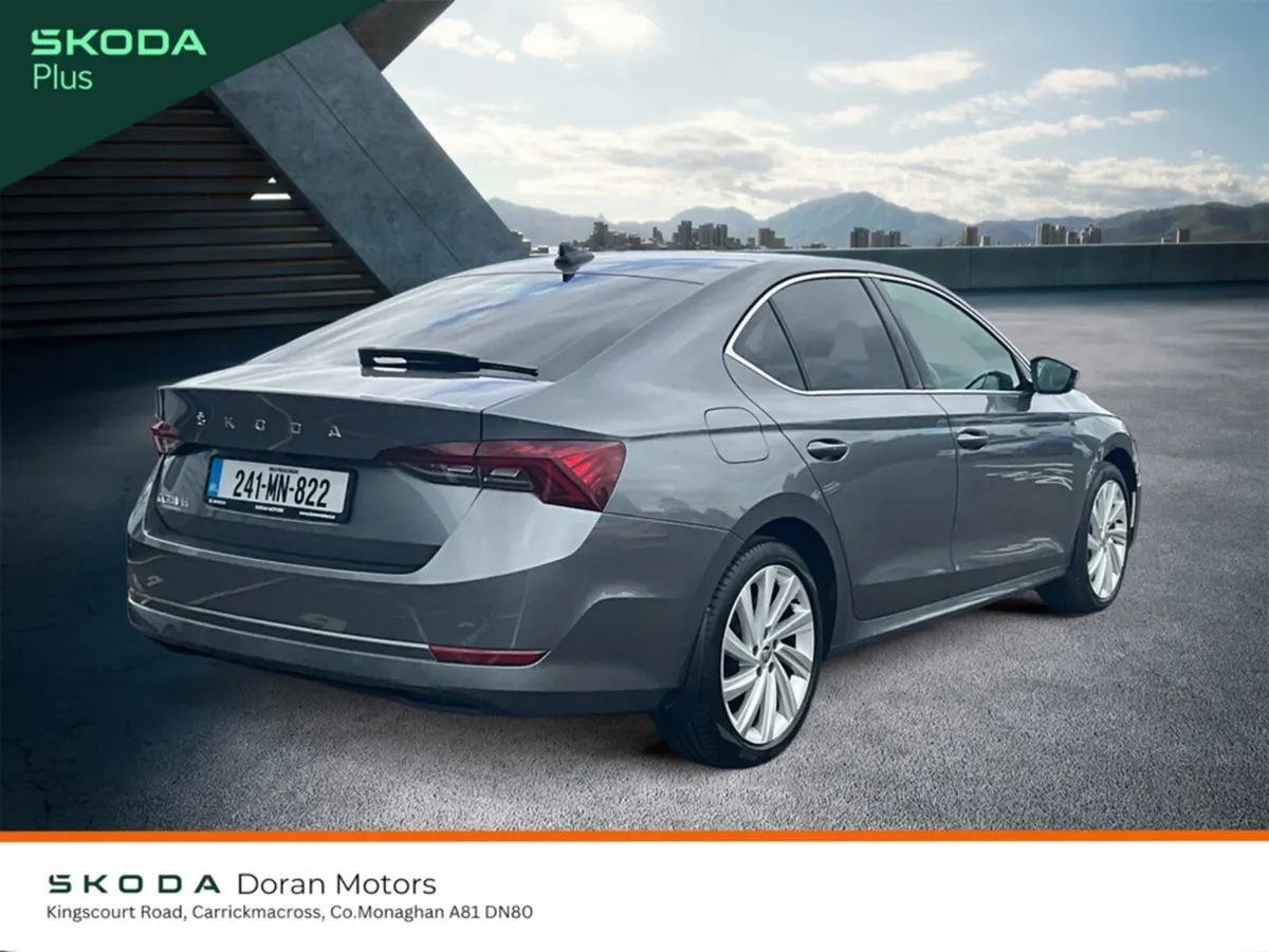 Skoda Octavia Hatchback, Diesel, 2024, Grey
