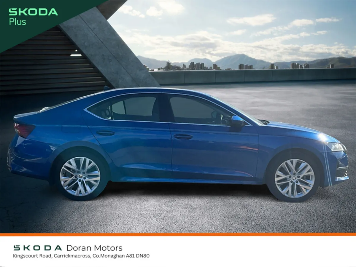 Skoda Octavia Hatchback, Diesel, 2024, Blue