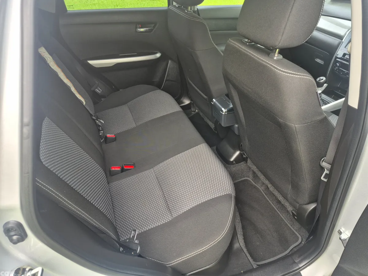 Suzuki Vitara SUV, Diesel, 2016, Silver