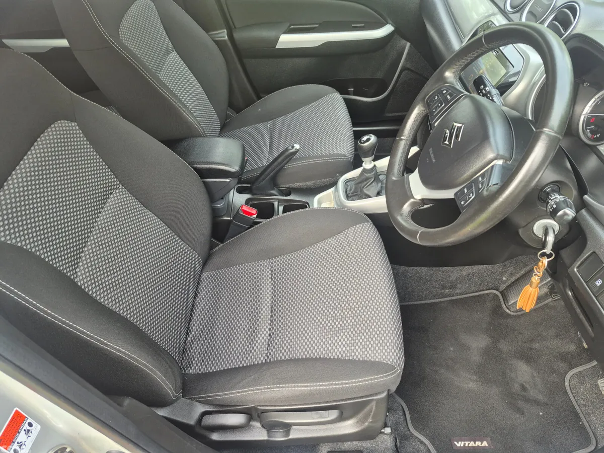 Suzuki Vitara SUV, Diesel, 2016, Silver