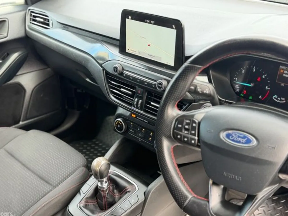 Ford Focus Hatchback, Diesel, 2018, Blue