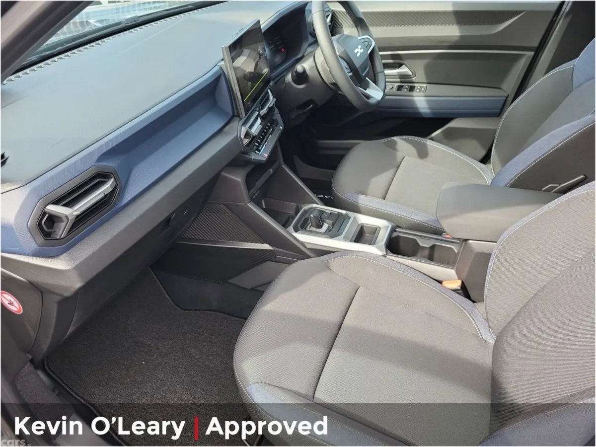 Dacia Bigster Hatchback, Petrol Hybrid, 2026, Grey