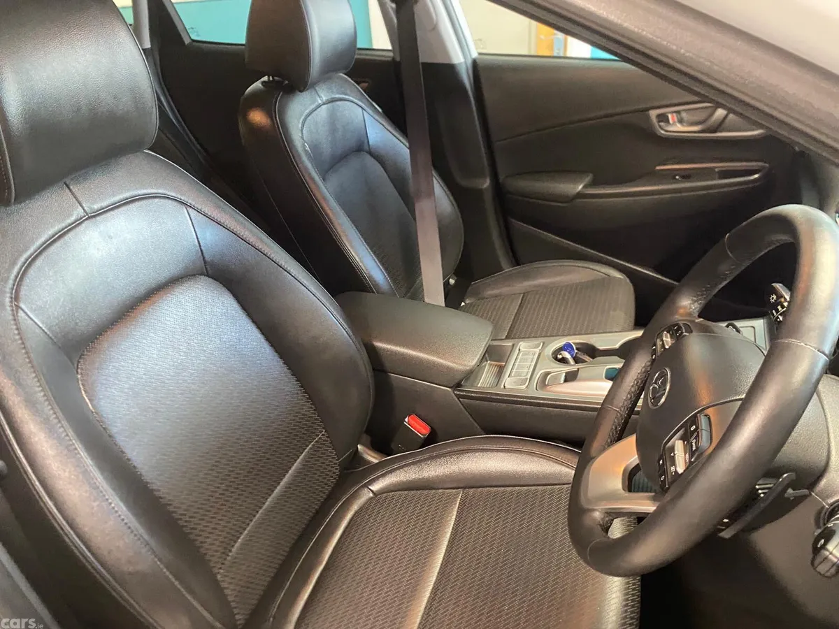 Hyundai KONA MPV, Electric, 2021, White