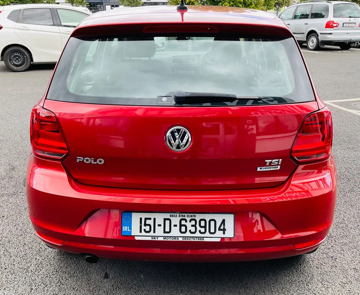 Volkswagen Polo Hatchback, Petrol, 2015, Red