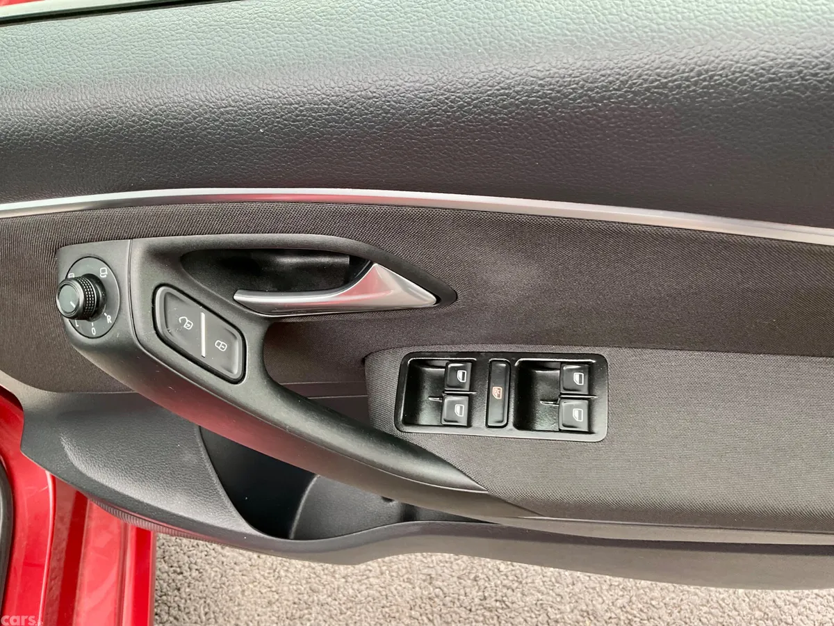 Volkswagen Polo Hatchback, Petrol, 2015, Red