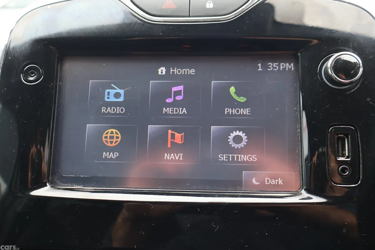 Renault Clio Hatchback, Petrol, 2015, Black