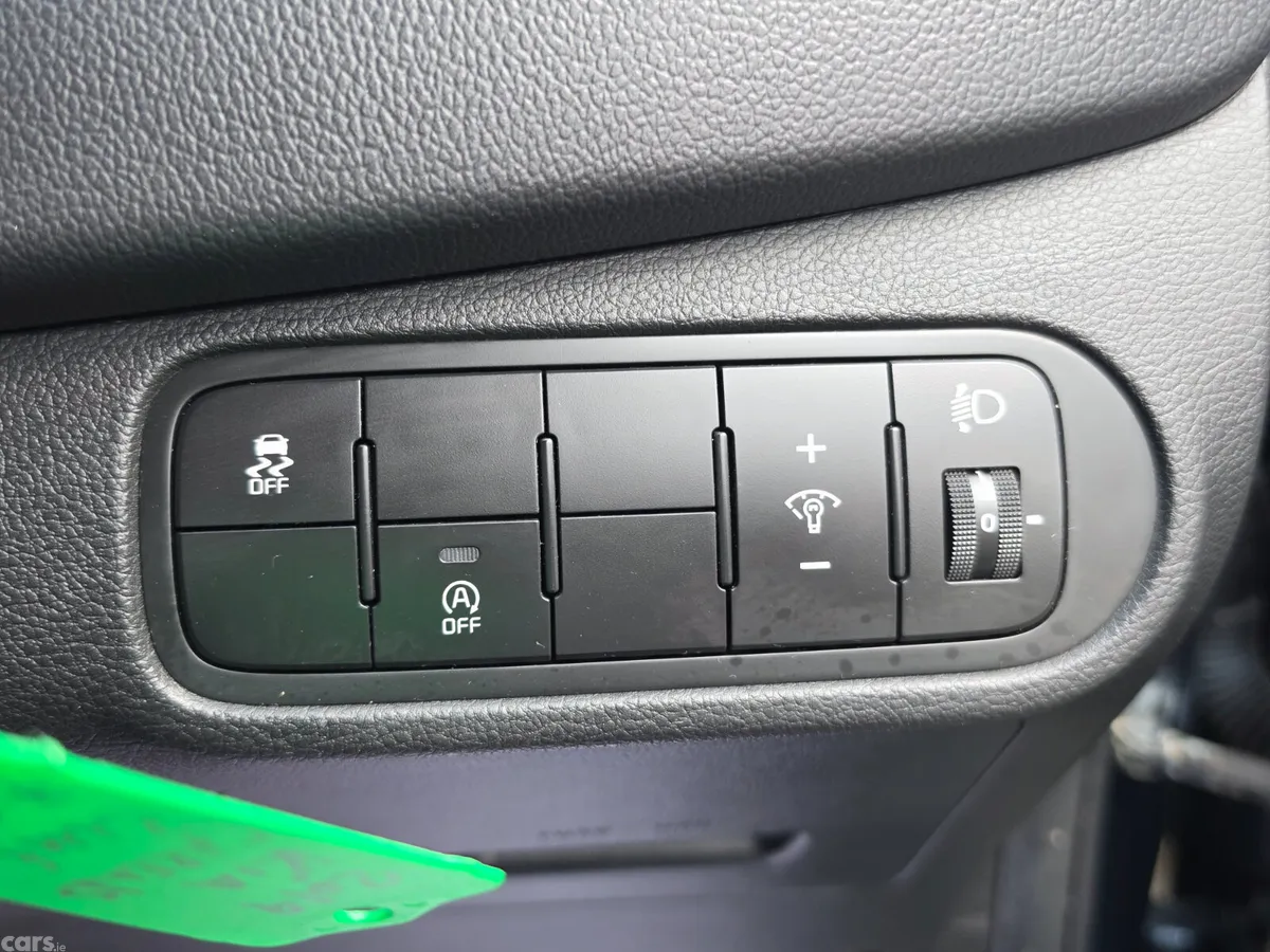 Kia Carens MPV, Diesel, 2019, Blue