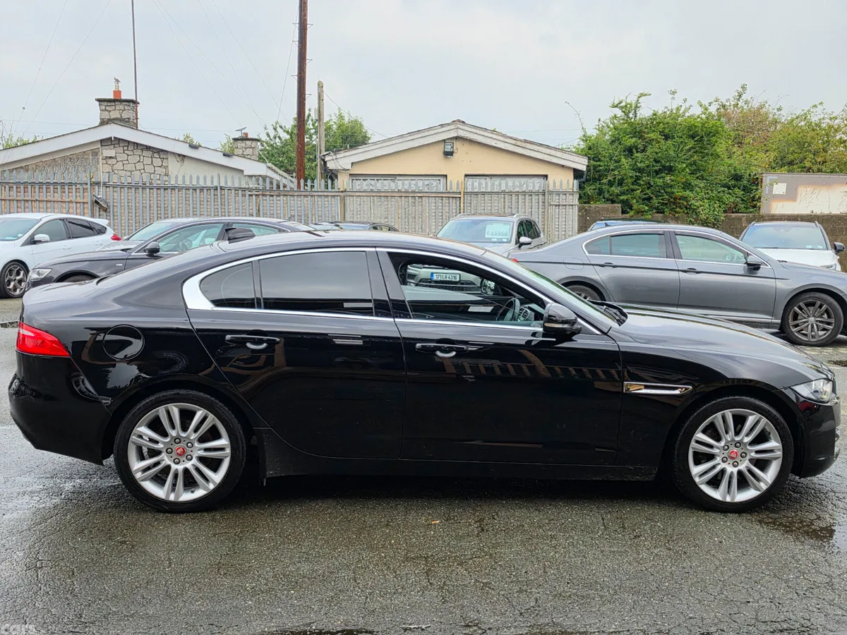 Jaguar XE Saloon, Diesel, 2016, Black