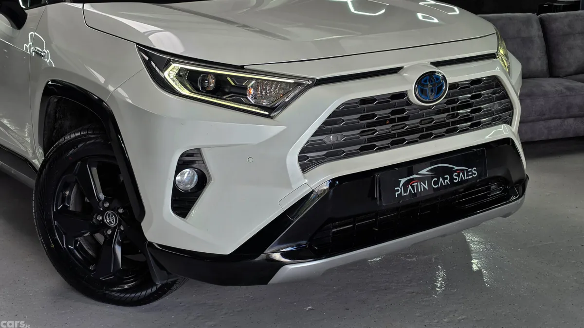 Toyota RAV4 SUV, Petrol Hybrid, 2019, White