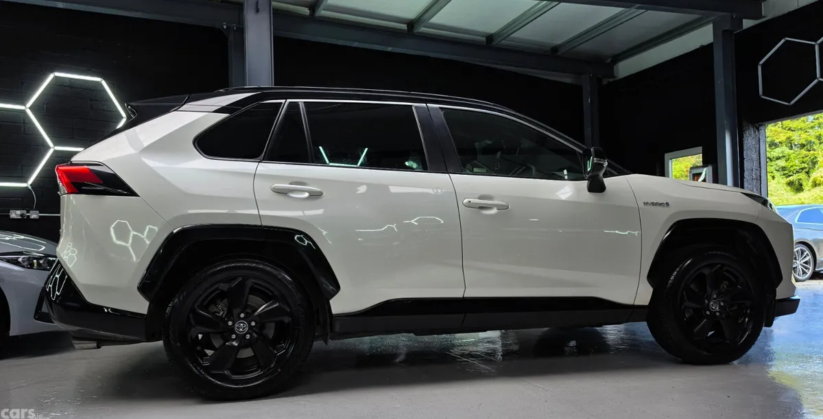 Toyota RAV4 SUV, Petrol Hybrid, 2019, White