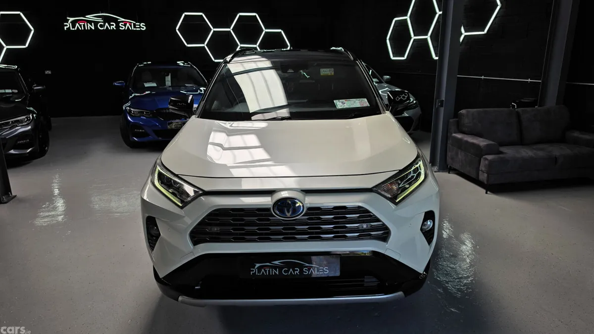 Toyota RAV4 SUV, Petrol Hybrid, 2019, White